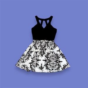 Crystal Doll Juniors Flocked Fit & Flare Cocktail/Mini Short Dress (Black/White)